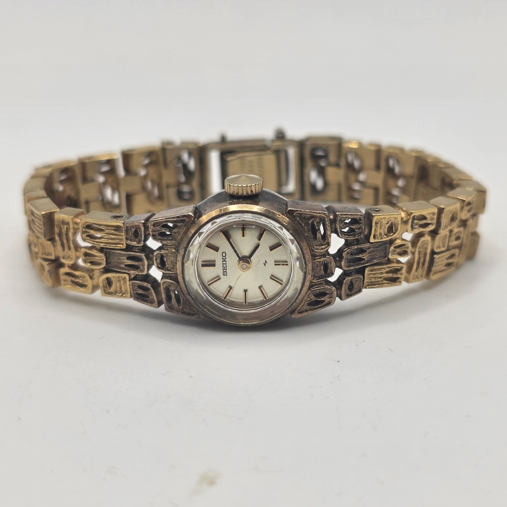 Vintage Seiko Womens Gold Tone Cocktail Watch Textured Openwork Bracelet 15mm